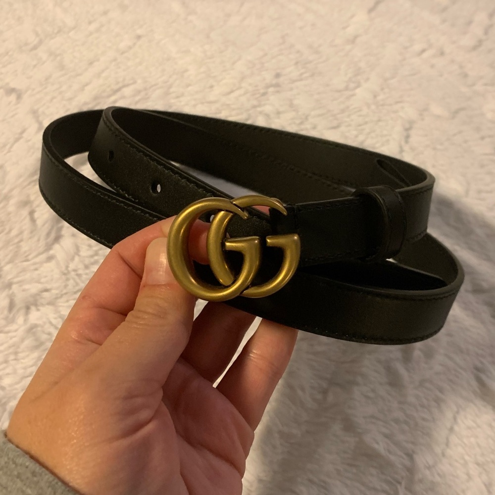 Slim Black Leather Gucci Belt